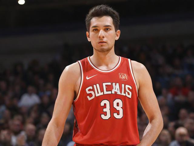 开云体育_ NBA技术的进步：分析数据如何改变游戏，nba打开