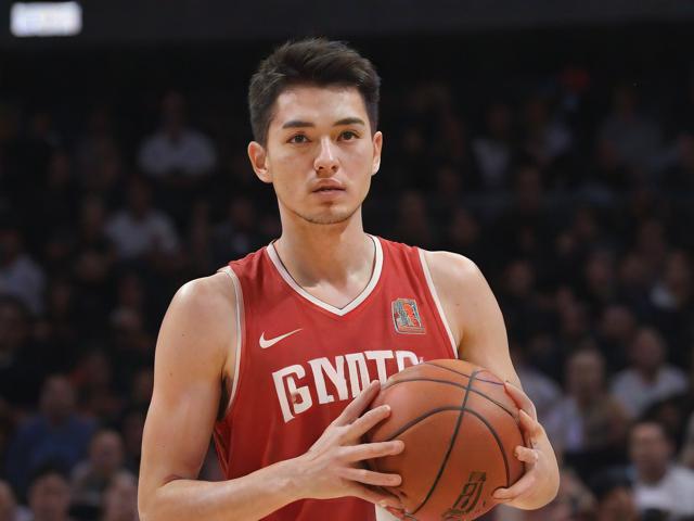 开云体育_ NBA球队交易动态：哪些球员可能更换东家？，nba球队交易规则